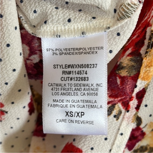 Ro & De White Floral Top - Picture 3 of 4